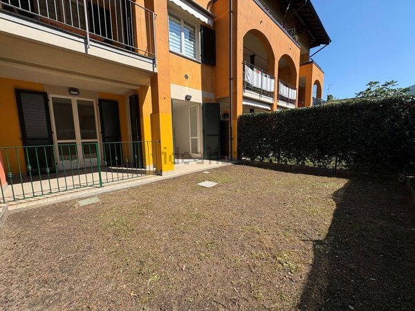 appartamento in vendita a Baveno in zona Oltrefiume