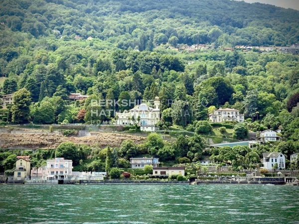 casa indipendente in vendita a Baveno