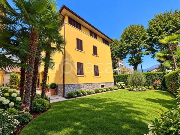 casa indipendente in vendita a Baveno in zona Oltrefiume