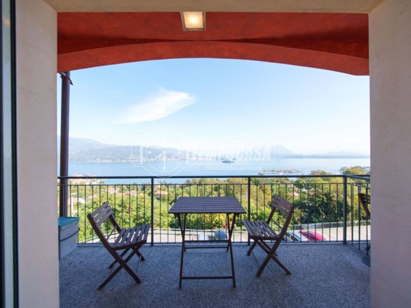 appartamento in vendita a Baveno in zona Loita