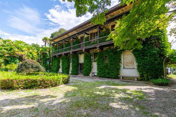 casa indipendente in vendita a Baveno in zona Loita