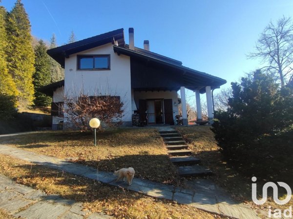 casa indipendente in vendita a Bee in zona Albagnano