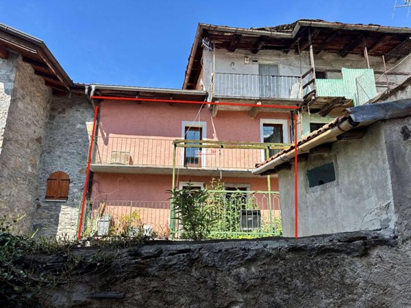 appartamento in vendita a Bee in zona Albagnano