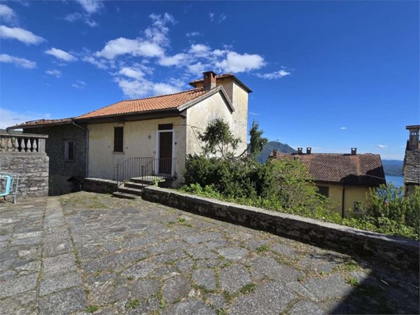 casa indipendente in vendita a Bee