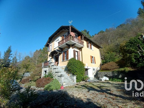 casa indipendente in vendita a Bee in zona Albagnano