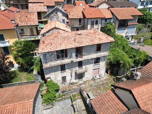 casa indipendente in vendita a Bee in zona Albagnano