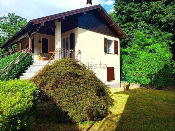 casa indipendente in vendita a Bee in zona Albagnano