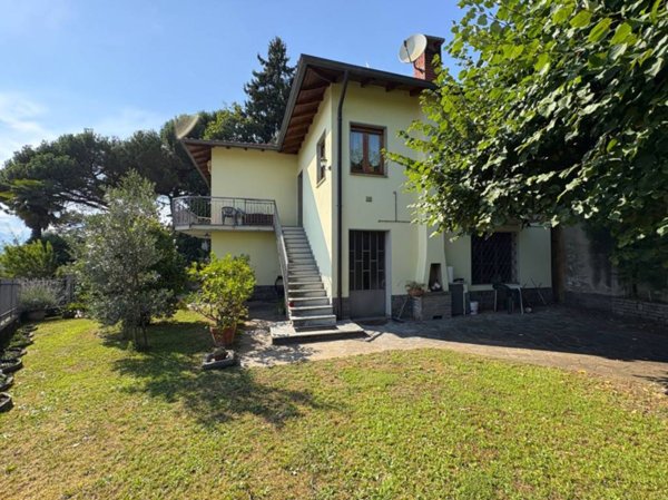 casa indipendente in vendita a Bee