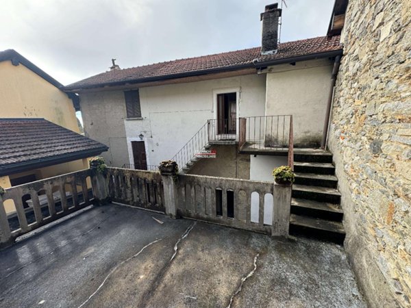 casa indipendente in vendita a Bee