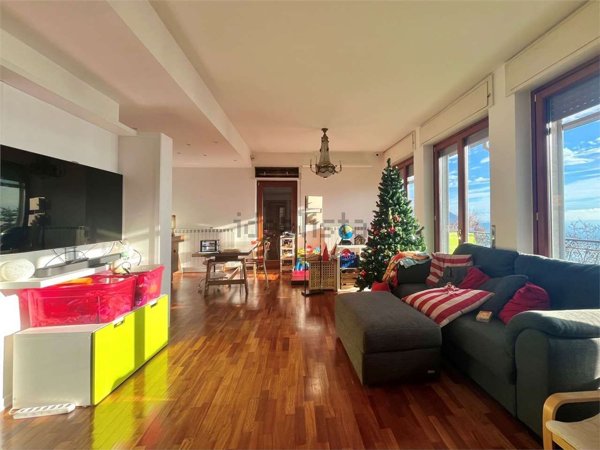 casa semindipendente in vendita a Bee