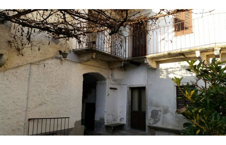 casa indipendente in vendita a Bee