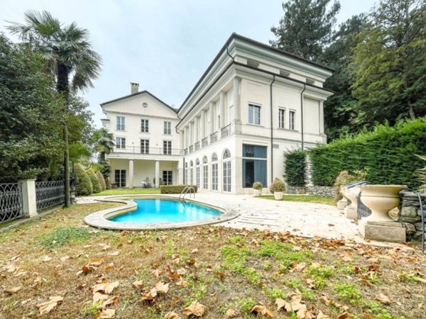 intera palazzina in vendita a Belgirate