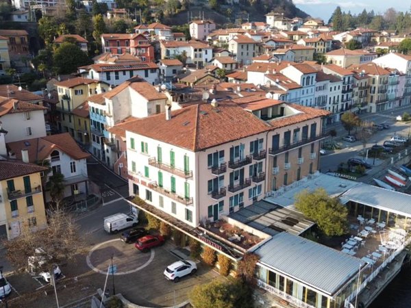 casa indipendente in vendita a Belgirate