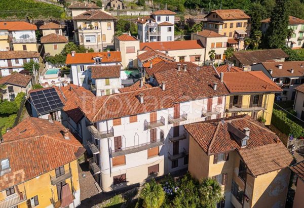 casa indipendente in vendita a Belgirate