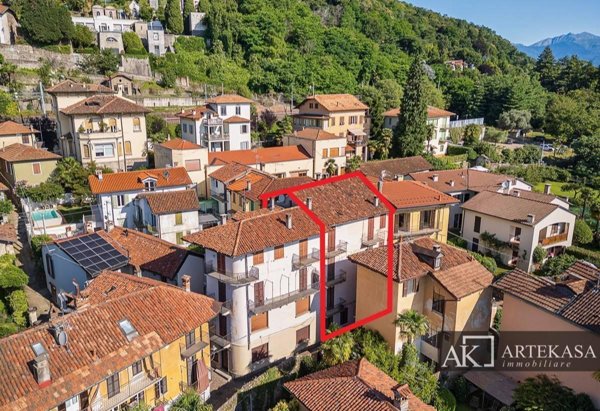 casa indipendente in vendita a Belgirate