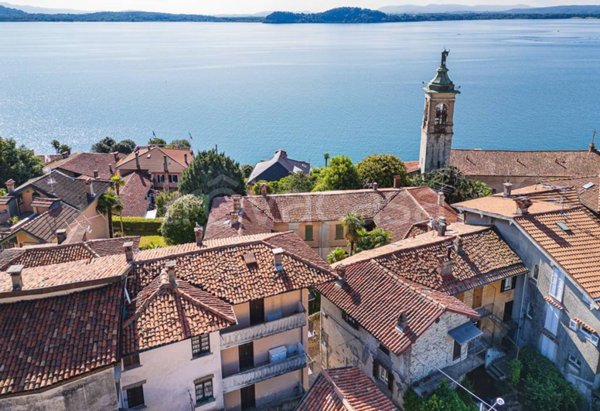 casa indipendente in vendita a Belgirate
