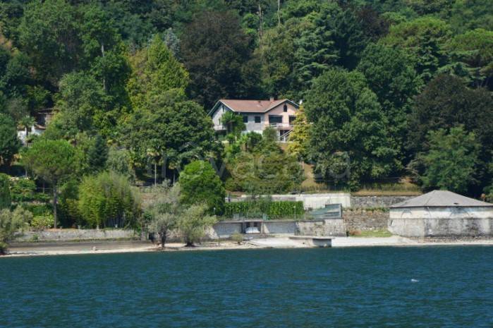 casa indipendente in vendita a Belgirate