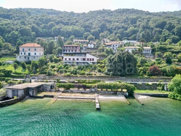 casa indipendente in vendita a Belgirate