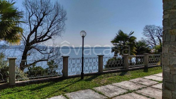casa indipendente in vendita a Belgirate