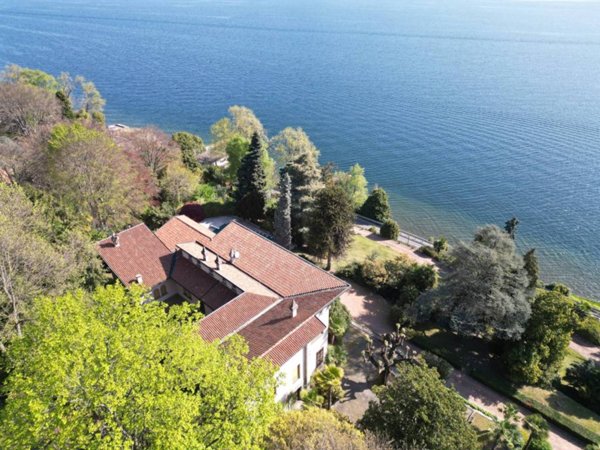 casa indipendente in vendita a Belgirate