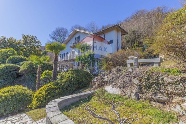 casa indipendente in vendita a Belgirate
