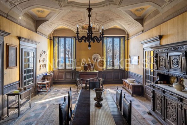 casa indipendente in vendita a Belgirate