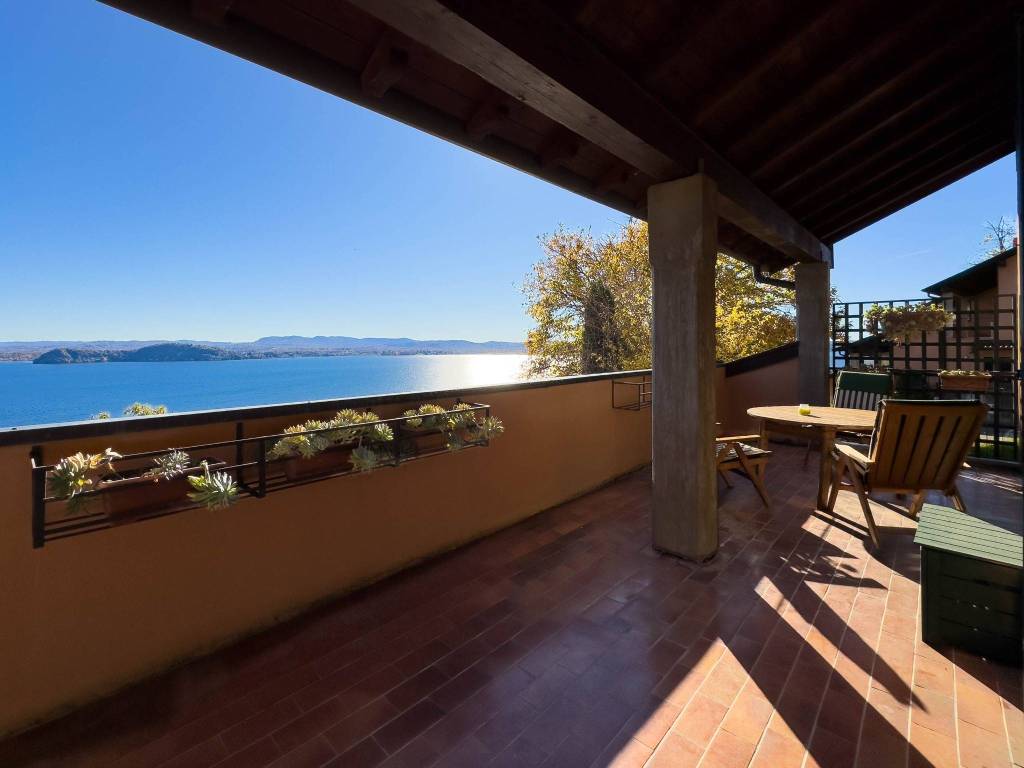 appartamento in vendita a Belgirate