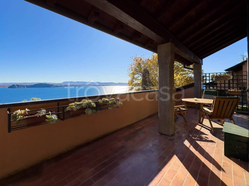 appartamento in vendita a Belgirate