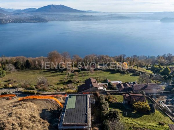 casa indipendente in vendita a Belgirate