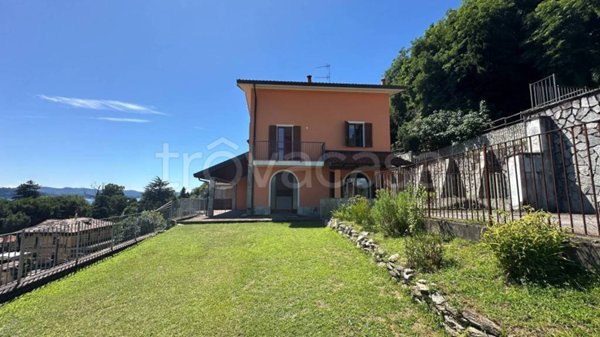 casa indipendente in vendita a Belgirate