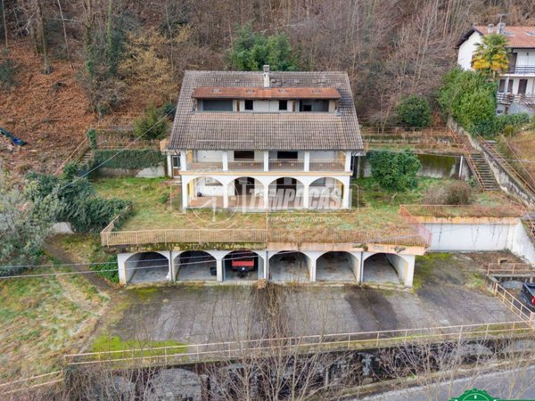 intera palazzina in vendita a Belgirate