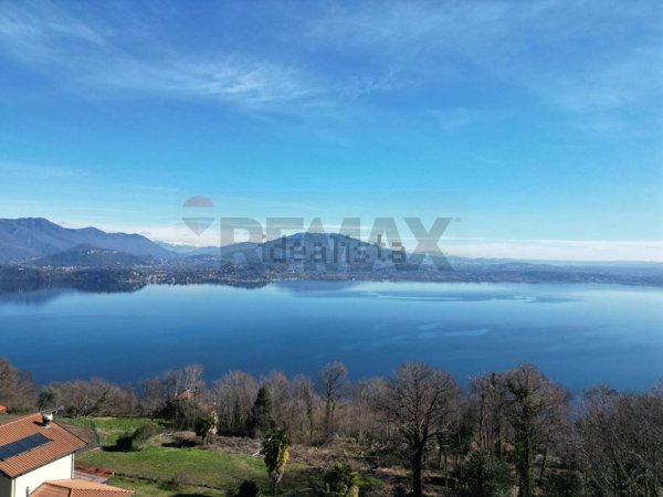 terreno edificabile in vendita a Belgirate