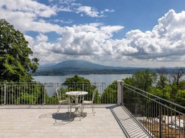 casa indipendente in vendita a Belgirate