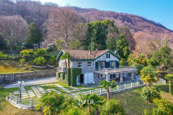 casa indipendente in vendita a Belgirate