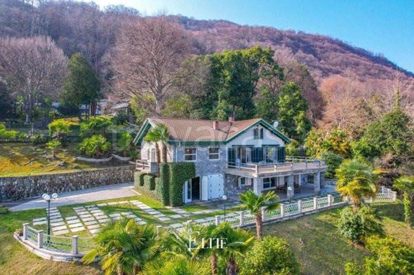 casa indipendente in vendita a Belgirate