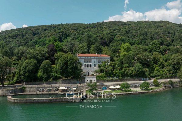 casa indipendente in vendita a Belgirate