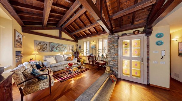 casa indipendente in vendita a Belgirate