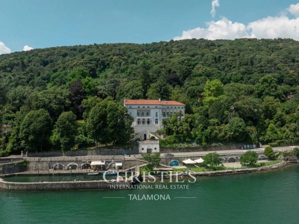 casa indipendente in vendita a Belgirate