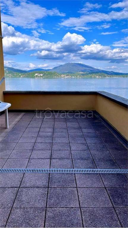 appartamento in vendita a Belgirate