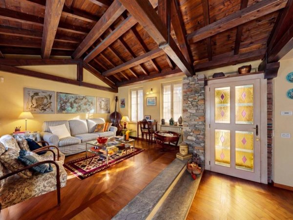 casa indipendente in vendita a Belgirate