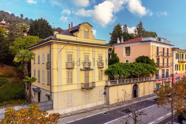 casa indipendente in vendita a Belgirate