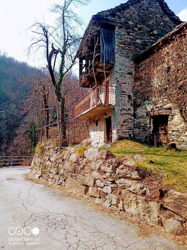 casa indipendente in vendita a Bognanco