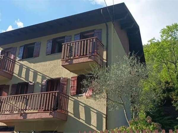 casa indipendente in vendita a Bognanco