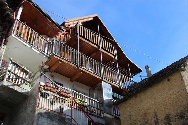 casa indipendente in vendita a Bognanco