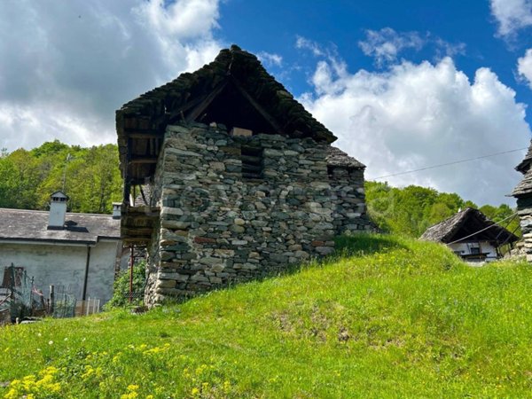 casa indipendente in vendita a Bognanco