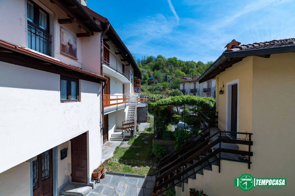 appartamento in vendita a Brovello-Carpugnino