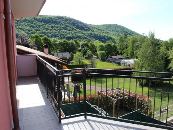 appartamento in vendita a Brovello-Carpugnino