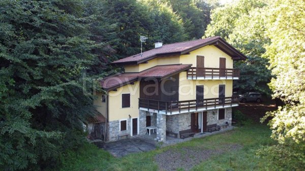 casa indipendente in vendita a Brovello-Carpugnino
