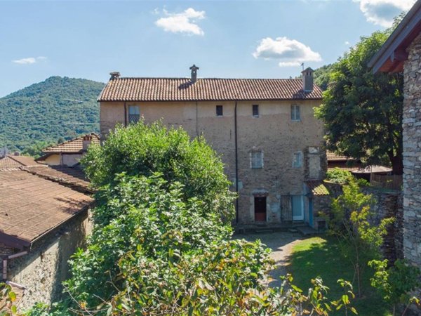 casa indipendente in vendita a Brovello-Carpugnino in zona Graglia Piana
