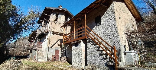 casale in vendita a Brovello-Carpugnino